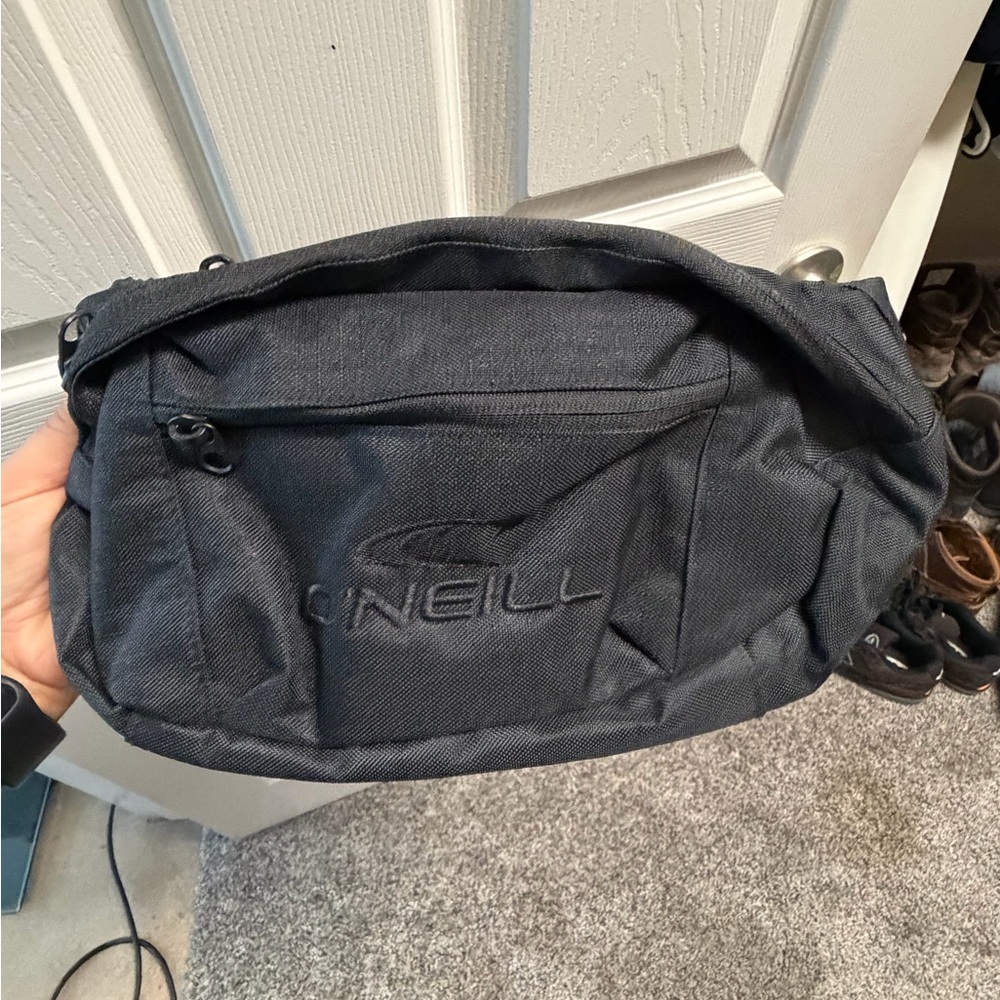 O'Neill Black Belt Bag with Front Zip Pocket